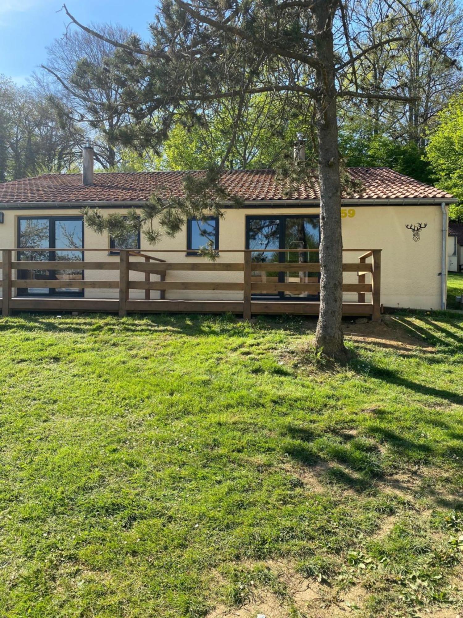 Repere Du Cerf Villa Virton Exterior photo